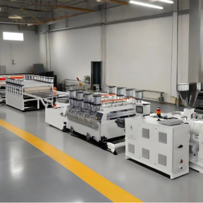 comprar Shenzhen HYPET Carbon Crystal Plate Extrusion Production Line /Three Layers PVC Foam Board Equipment Making Machine Manufacturer online manufacture
