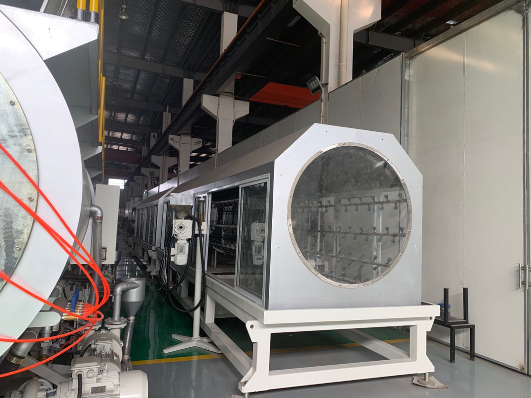 400mm -1000mm Plástico HDPE PE tubos de fabricação de máquinas Linha de produção com grande extrusora de parafuso único SJ150/38 motor 400kW E saída 1400kg/h