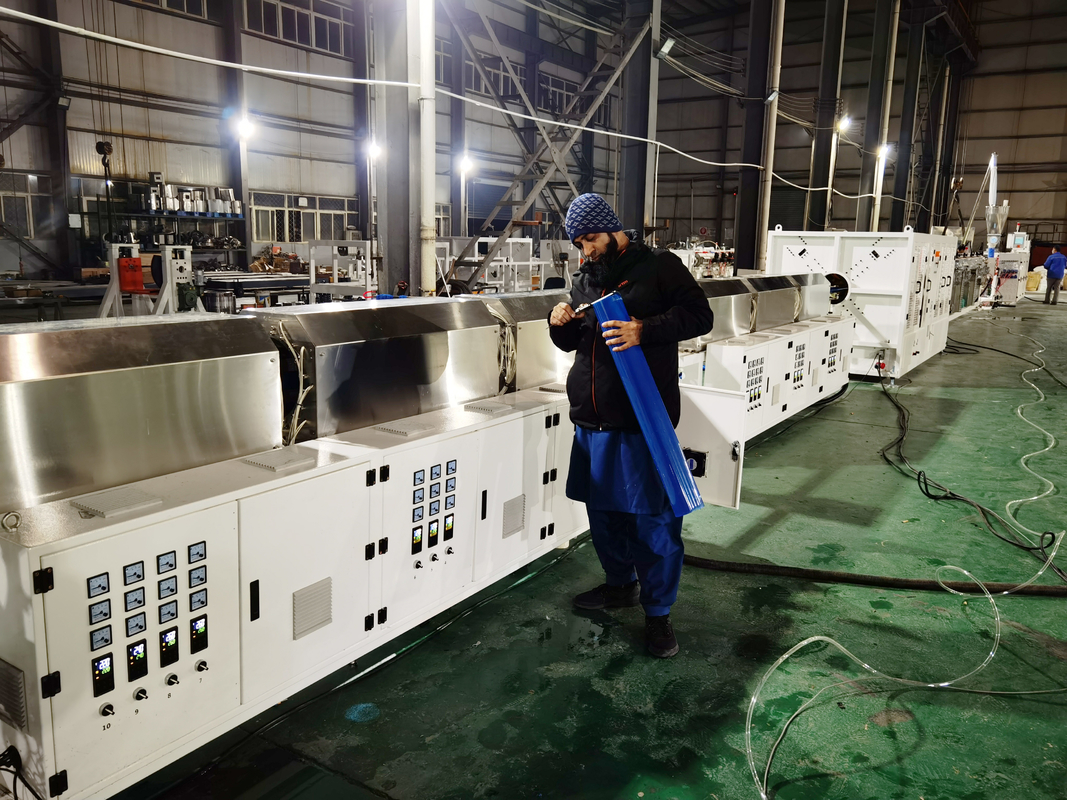 250-630mm / 315-800mm Linha de produção de tubos de PVC-O 380V / 3P / 50Hz Linha de extrusão de tubos de O-PVC