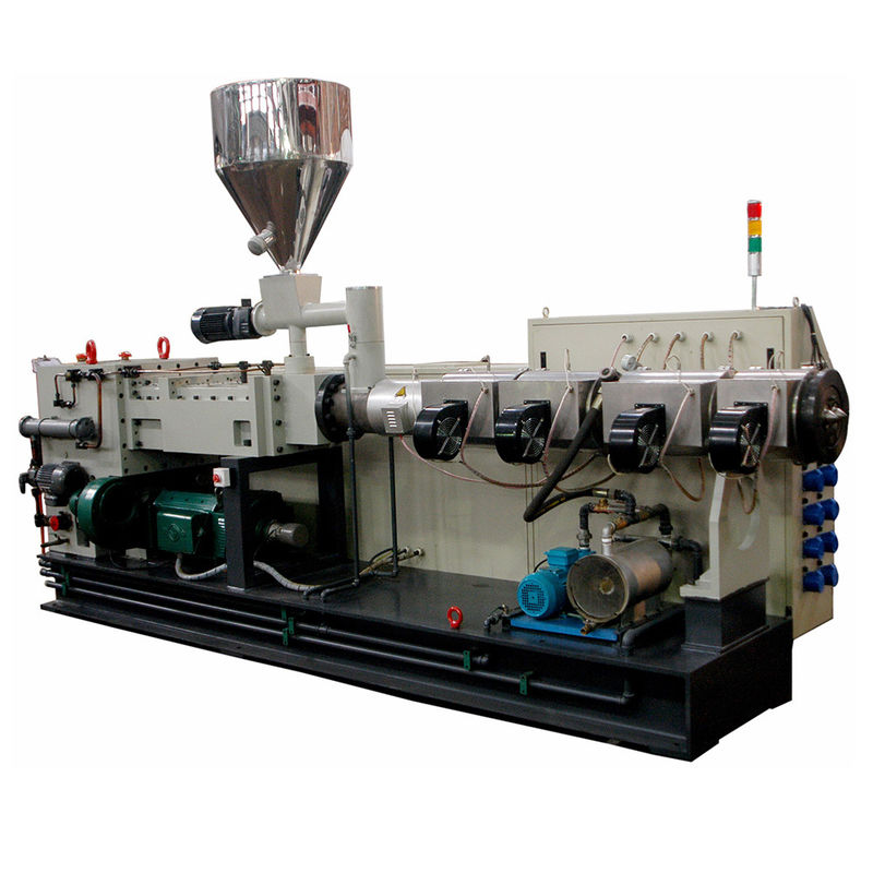 Máquina grande da extrusora de parafuso do dobro da saída para a saída de processamento plástica 1100kg/H de 160kw PS130/28